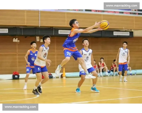 中国篮球队赛场风云年轻球员成长与关键比赛表现分析未来战略